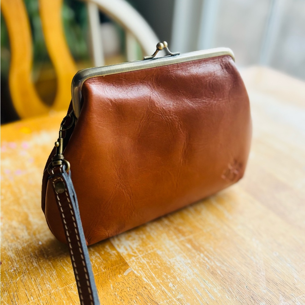 Patricia Nash Tan Leather Wristlet - Picture 9 of 9
